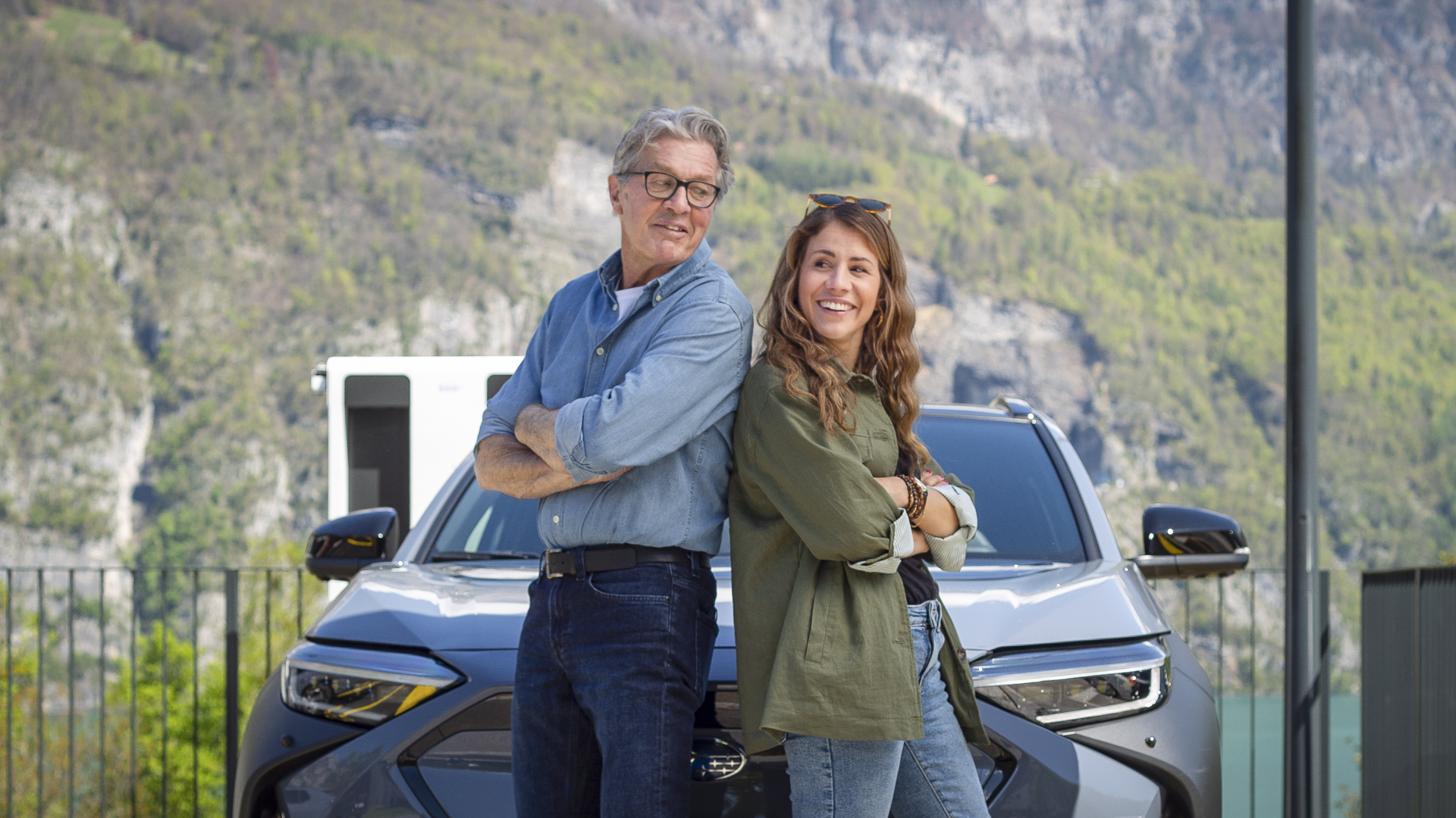 Subaru - Eliane Müller und Bernhard Russi fahren voll elektrisch.